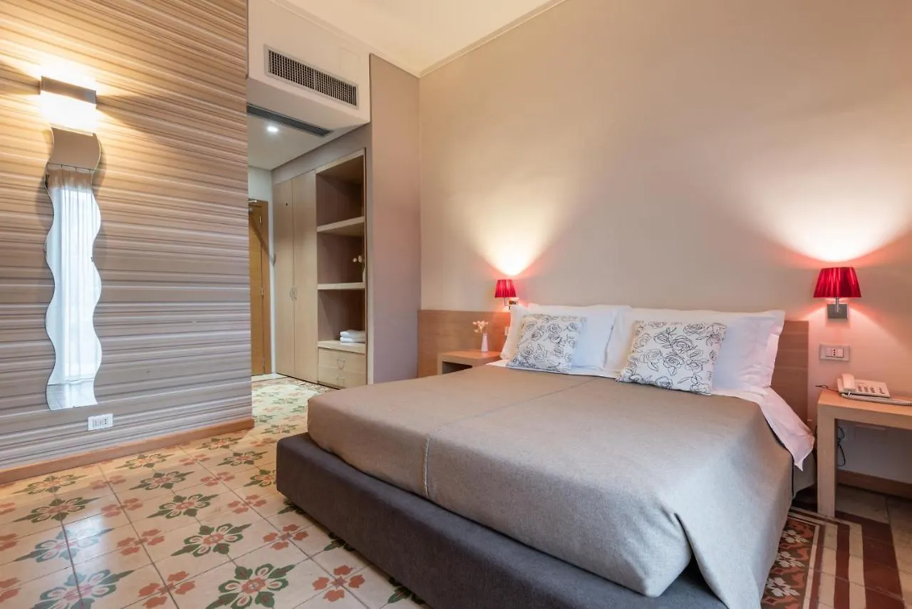 Hotel Vittorio Veneto Ragusa 3*,  Italy